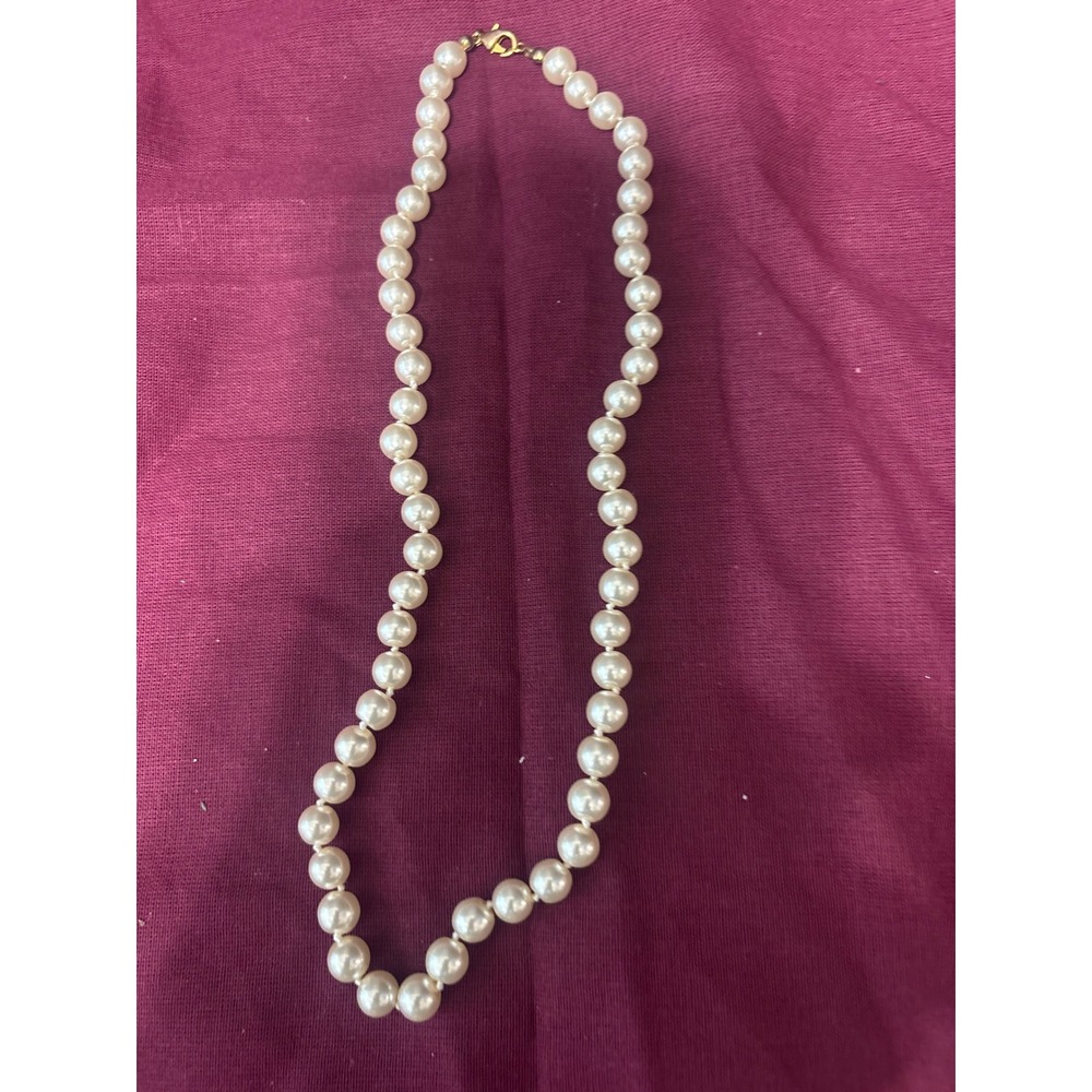 Faux pearl necklace unbranded